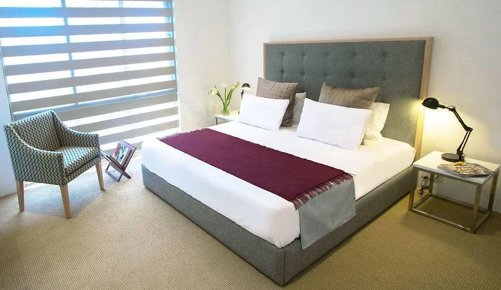 W15 Colombo Otel